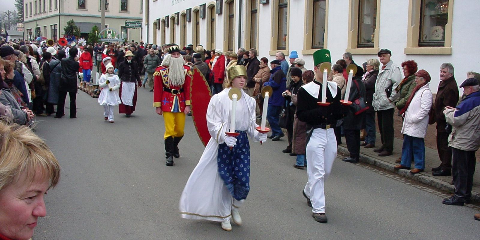 âLebendiges Spielzeugâ zur groÃen Bergparade in Seiffen